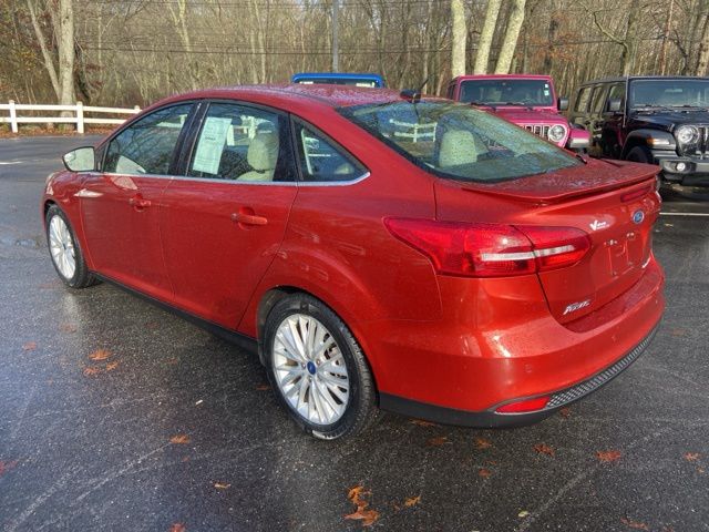 2018 Ford Focus Titanium Sedan photo 4