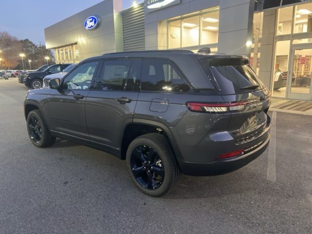 New 2025 Jeep Grand Cherokee Altitude X Sport Utility