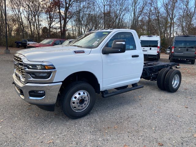 2026 Ram 3500 Tradesman photo 2