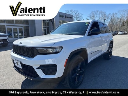 2023 Jeep Grand Cherokee Laredo SUV