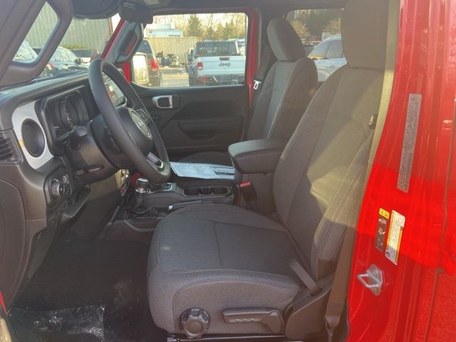 2026 Jeep Wrangler 4-Door Willys - Photo 9