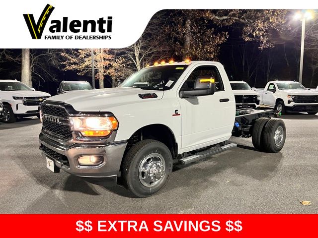2024 RAM Ram 3500 Chassis Cab Tradesman's photo