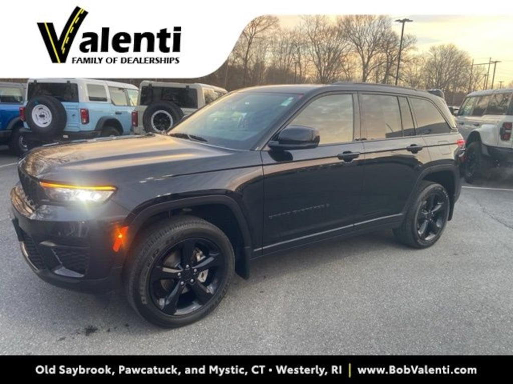 Used 2022 Jeep Grand Cherokee Laredo SUV