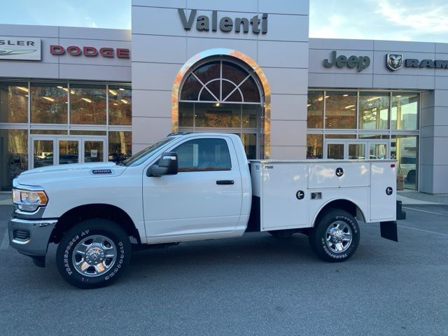 2024 Ram 2500 Tradesman photo 3