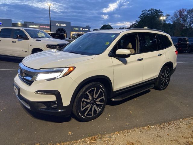 2021 Honda Pilot Touring photo 2