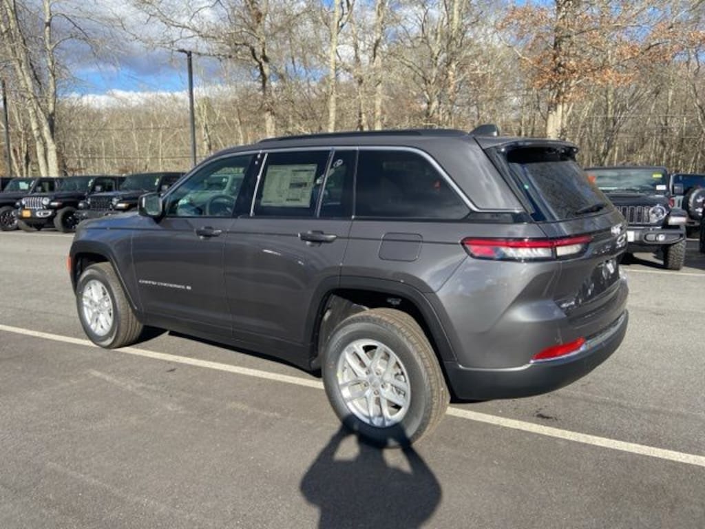 New 2025 Jeep Grand Cherokee Laredo X Sport Utility