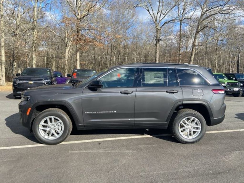 New 2025 Jeep Grand Cherokee Laredo X Sport Utility