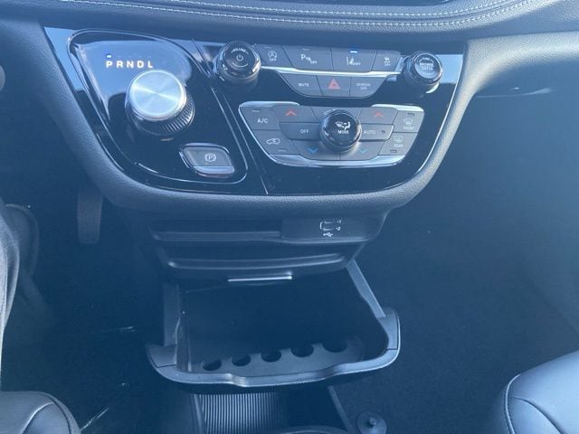 2026 Chrysler Pacifica Select - Photo 20