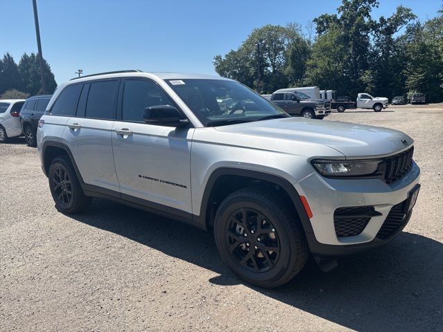 2025 Jeep Grand Cherokee Altitude X photo 3