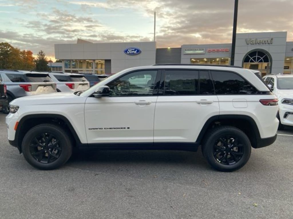 New 2025 Jeep Grand Cherokee Altitude X Sport Utility