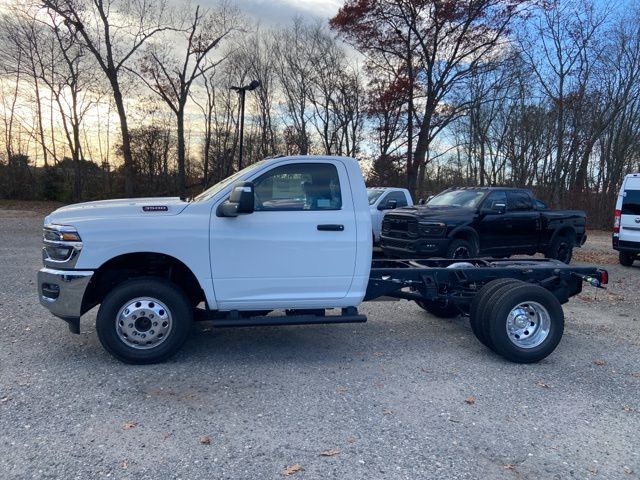 2026 Ram 3500 Tradesman photo 3