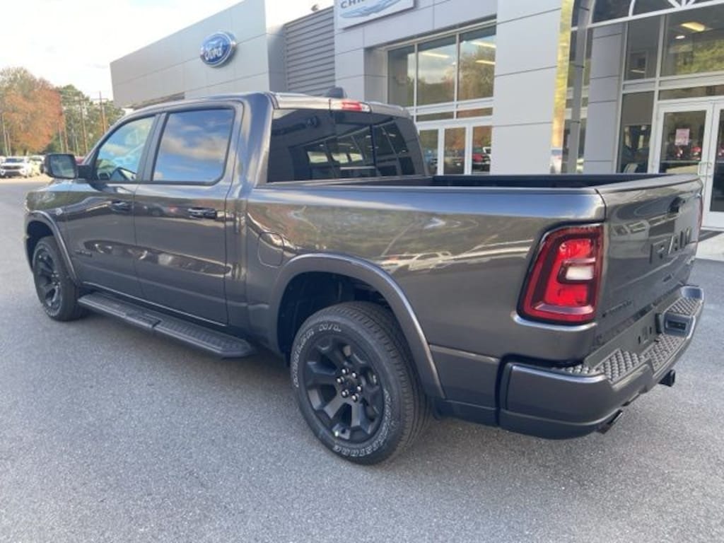 New 2026 Ram 1500 Big Horn Crew Cab 5'7" 4x4 Pickup