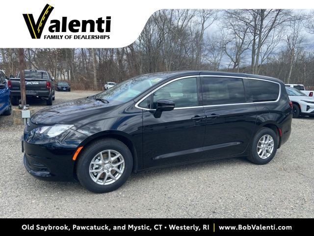 2026 Chrysler Voyager LX's photo