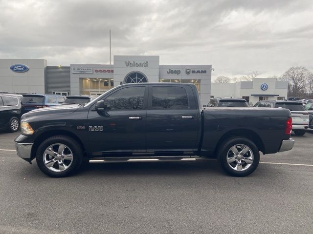 2016 Ram 1500 SLT photo 3