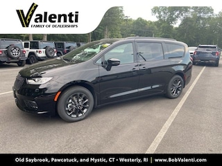 2025 Chrysler Pacifica Select Passenger Van