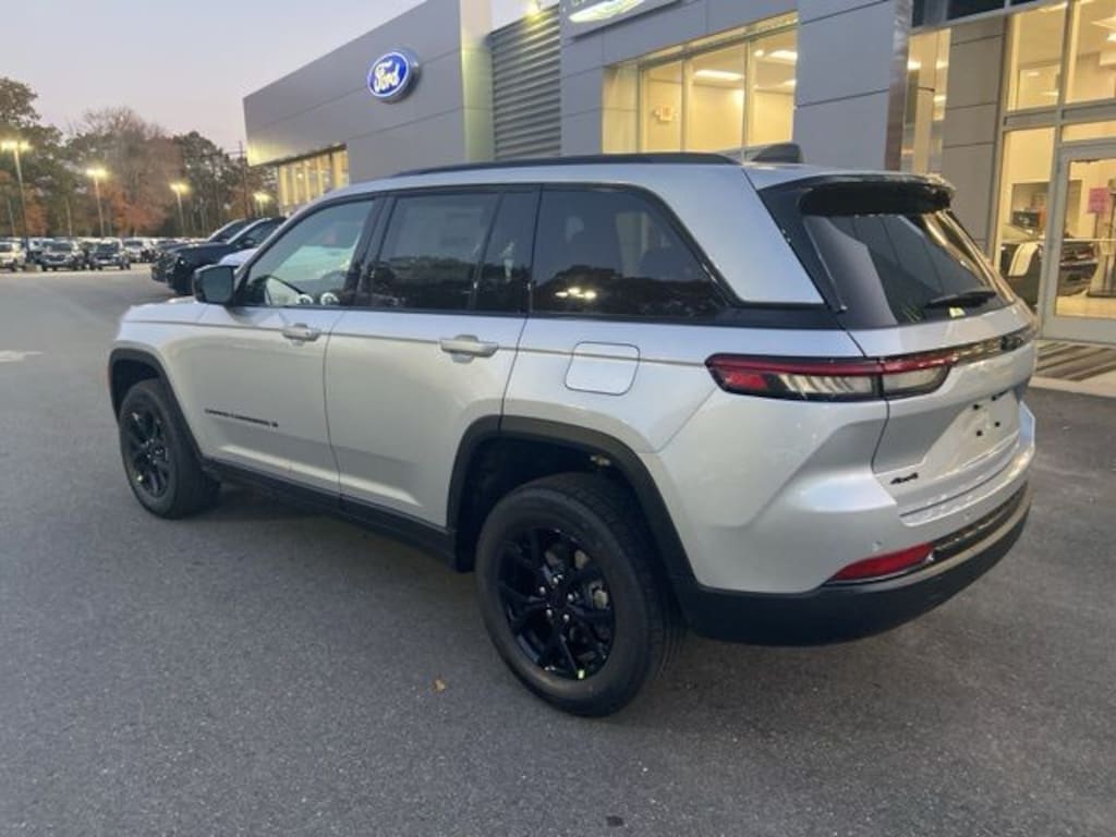 New 2025 Jeep Grand Cherokee Altitude X Sport Utility