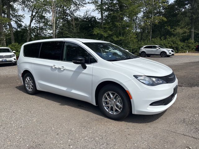 2026 Chrysler Voyager LX photo 3
