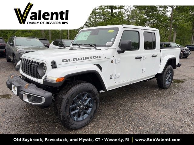 2026 Jeep Gladiator 85th Anniversary Edition Auto's photo