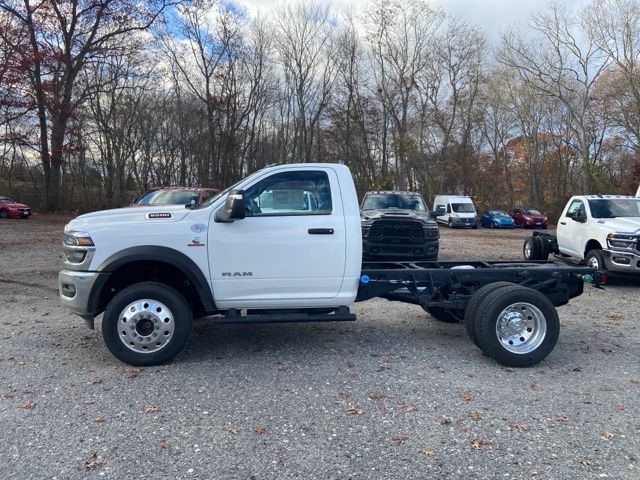 2026 Ram 5500 Tradesman photo 3