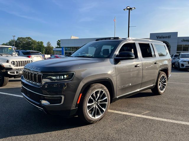 2023 Jeep Wagoneer Series III photo 2