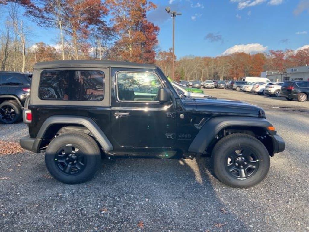 New 2026 Jeep Wrangler Sport Sport Utility