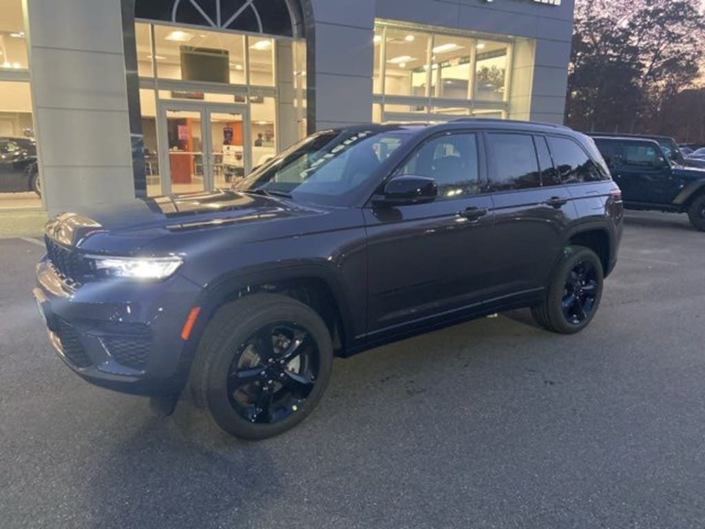 New 2025 Jeep Grand Cherokee Altitude X Sport Utility