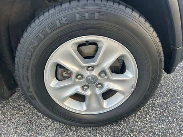 Used 2014 Jeep Grand Cherokee Laredo with VIN 1C4RJFAG6EC242252 for sale in Stonington, CT