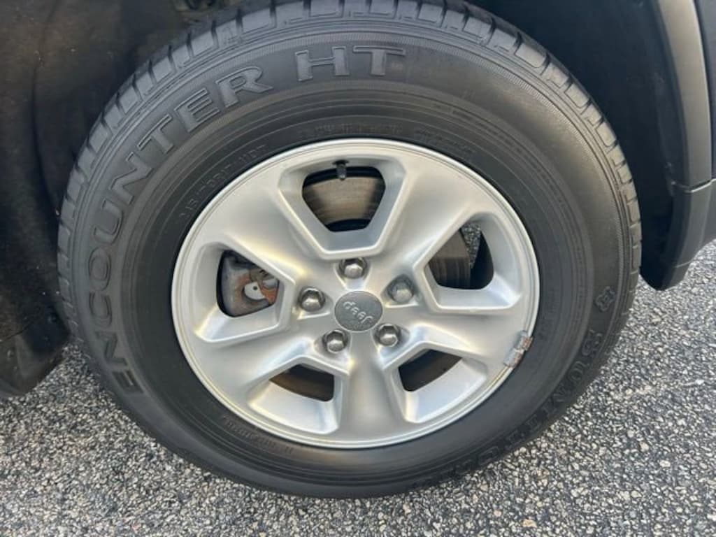 Used 2014 Jeep Grand Cherokee Laredo SUV