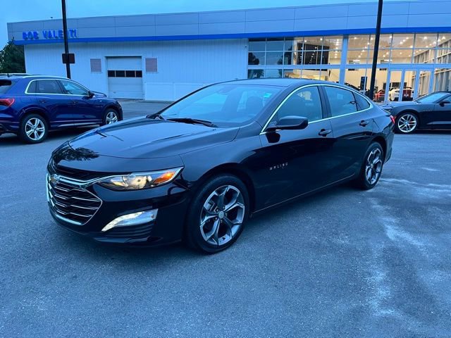 2024 Chevrolet Malibu 1LT photo 2