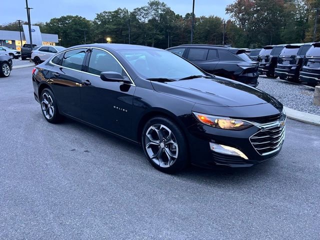 2024 Chevrolet Malibu 1LT photo 4