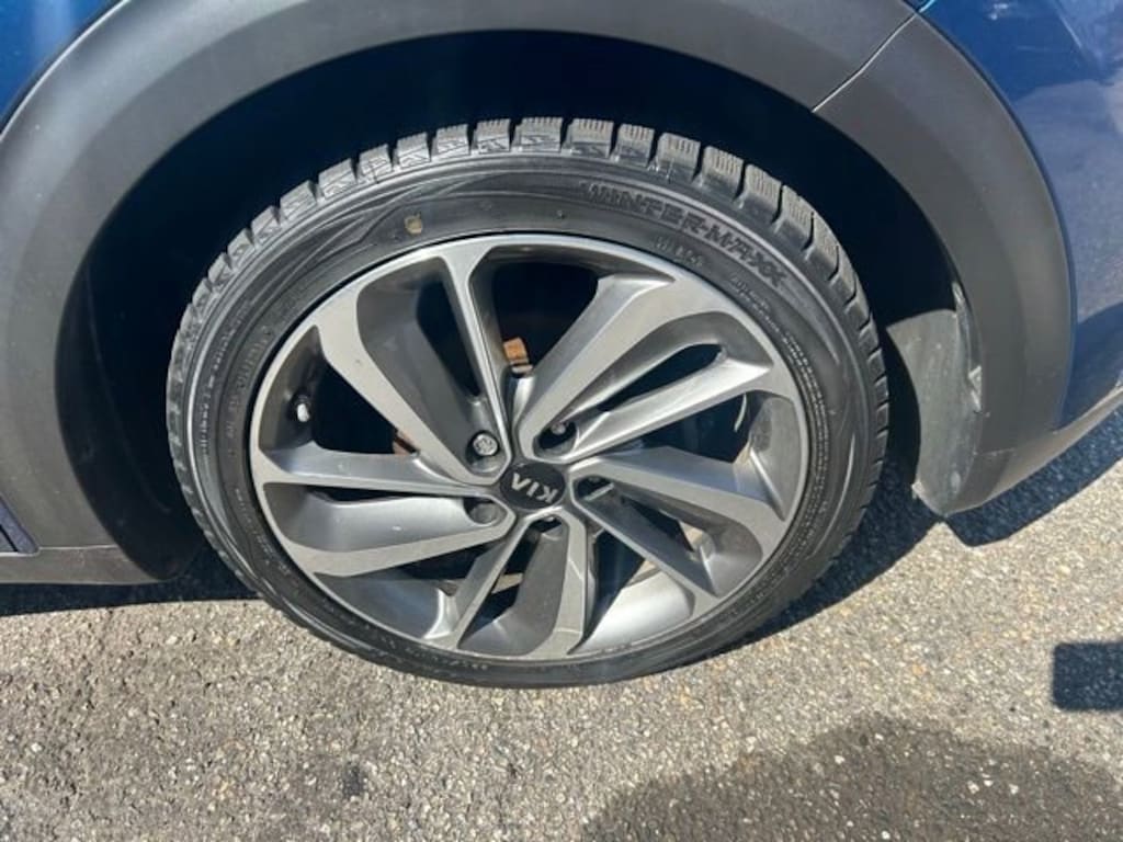 Used 2017 Kia Niro Touring SUV