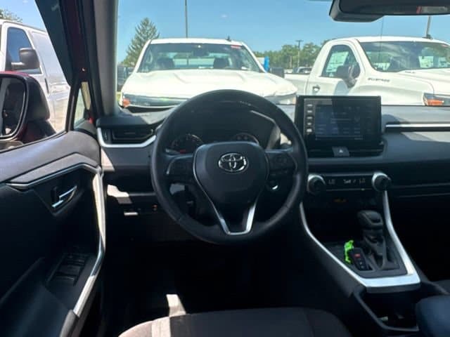 2022 Toyota RAV4 XLE - Photo 15