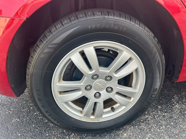 2015 Chevrolet Sonic LT photo 4