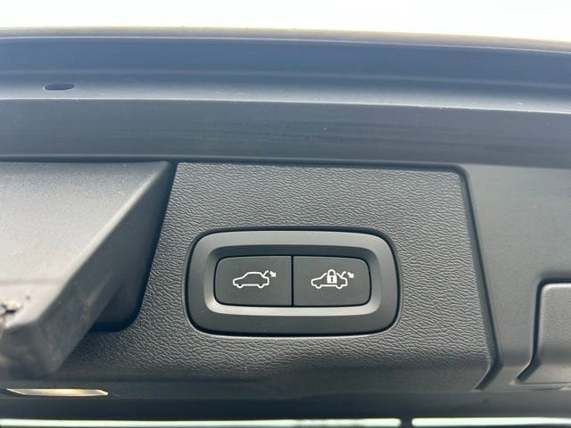 2023 Volvo XC60 Plus - Photo 11