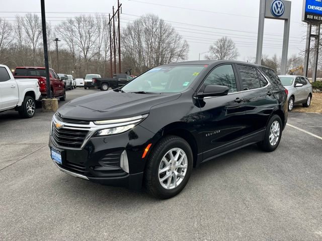 2022 Chevrolet Equinox LT photo 2
