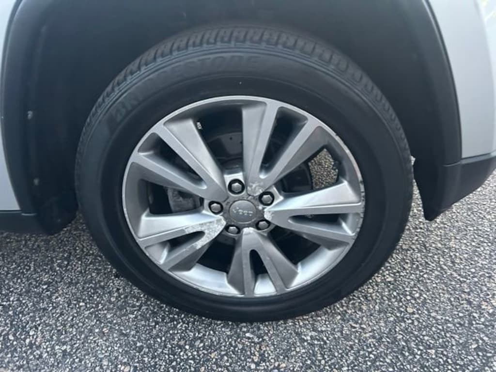 Used 2013 Jeep Grand Cherokee Laredo SUV