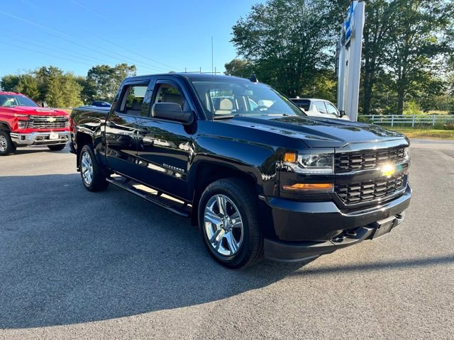 2018 Chevrolet Silverado 1500 Custom photo 4