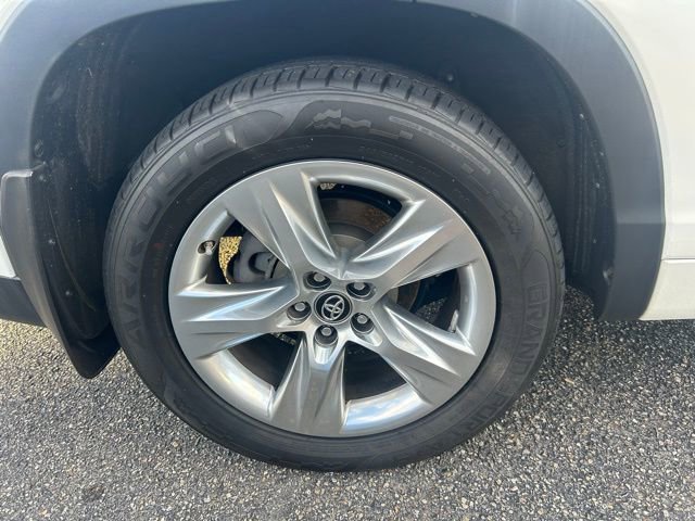 2016 Toyota Highlander Limited photo 3