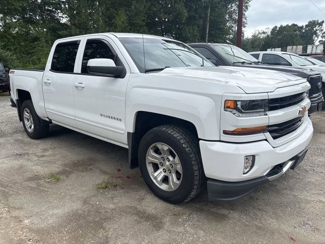 2018 Chevrolet Silverado 1500 LT photo 3