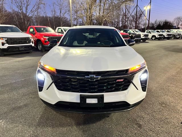 2024 Chevrolet Trax photo 3