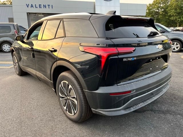 2024 Chevrolet Blazer EV LT - Photo 10