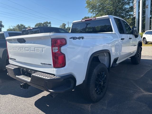 2025 Chevrolet Silverado 2500HD Custom photo 4