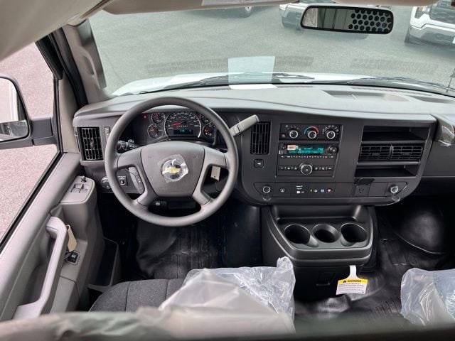 2026 Chevrolet Express Cargo Work Van - Photo 28
