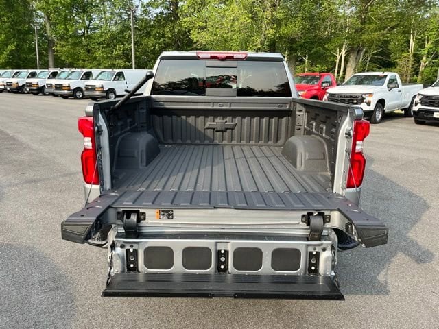 2025 Chevrolet Silverado 1500 High Country - Photo 8