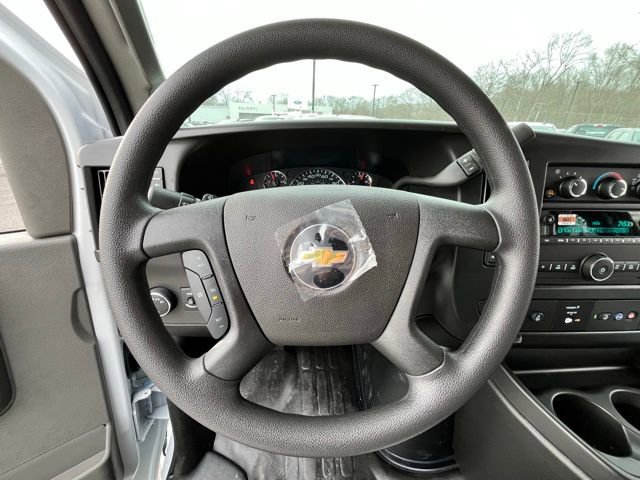 2026 Chevrolet Express Cargo Work Van - Photo 29