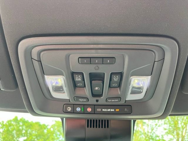 2025 Chevrolet Silverado 1500 High Country - Photo 35