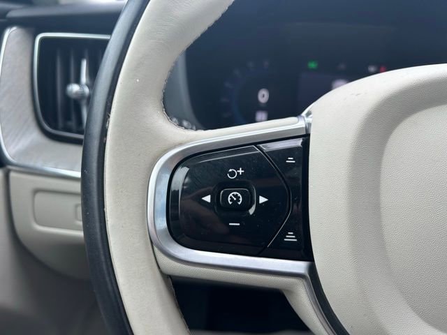 2023 Volvo XC60 Plus - Photo 23