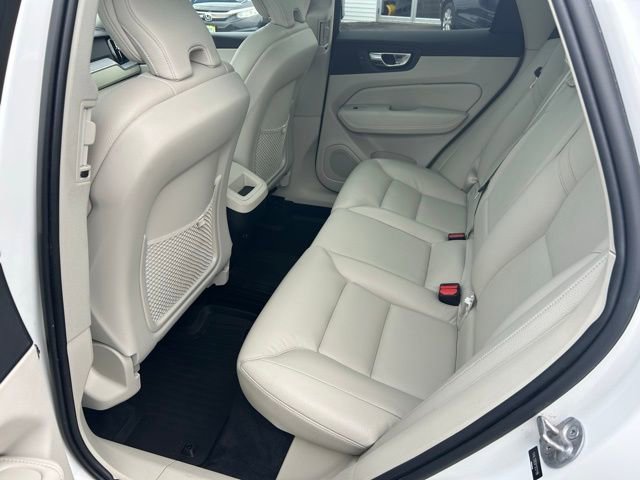 2023 Volvo XC60 Plus - Photo 18