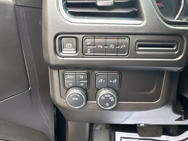 2021 Chevrolet Suburban Z71 - Photo 15
