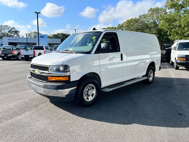 2022 Chevrolet Express 2500 Work Cargo Van photo 2